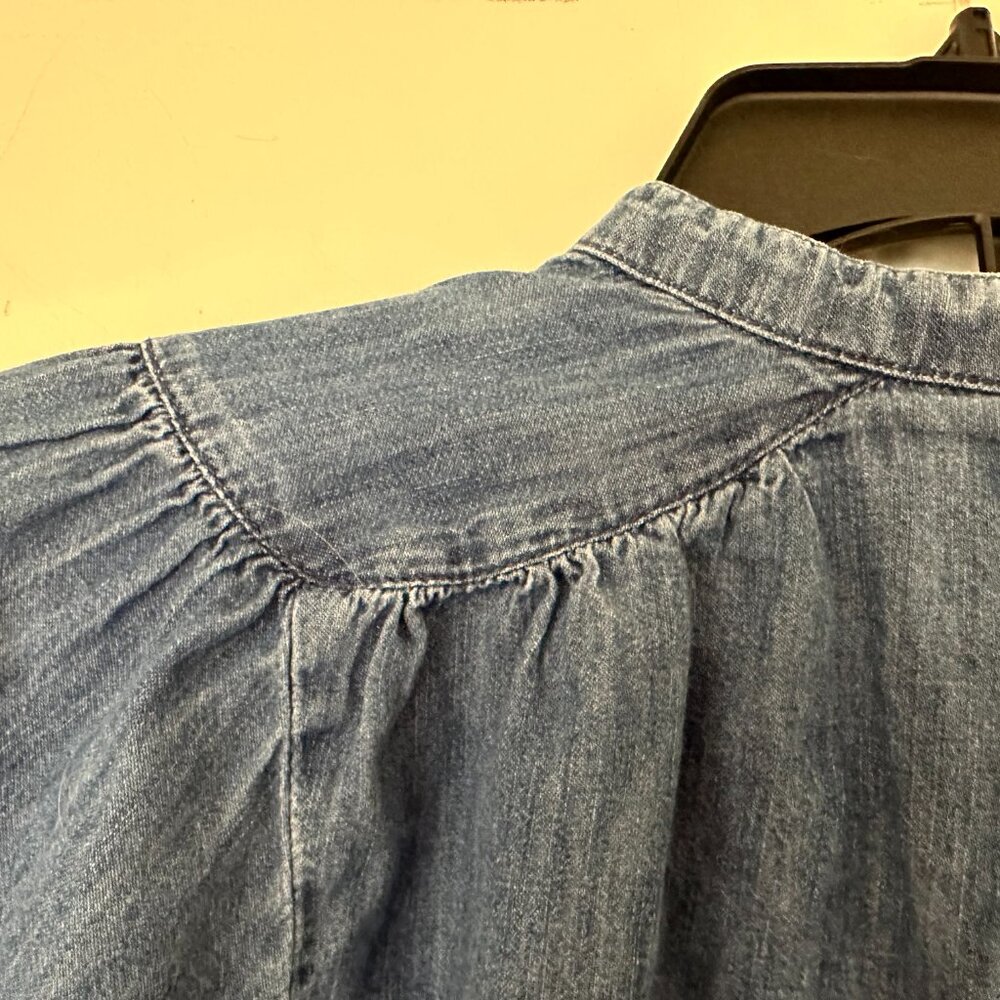 Gap Kids Organic Cotton Top Girls Youth Size L Denim Blue Chambray - Picture 3 of 6